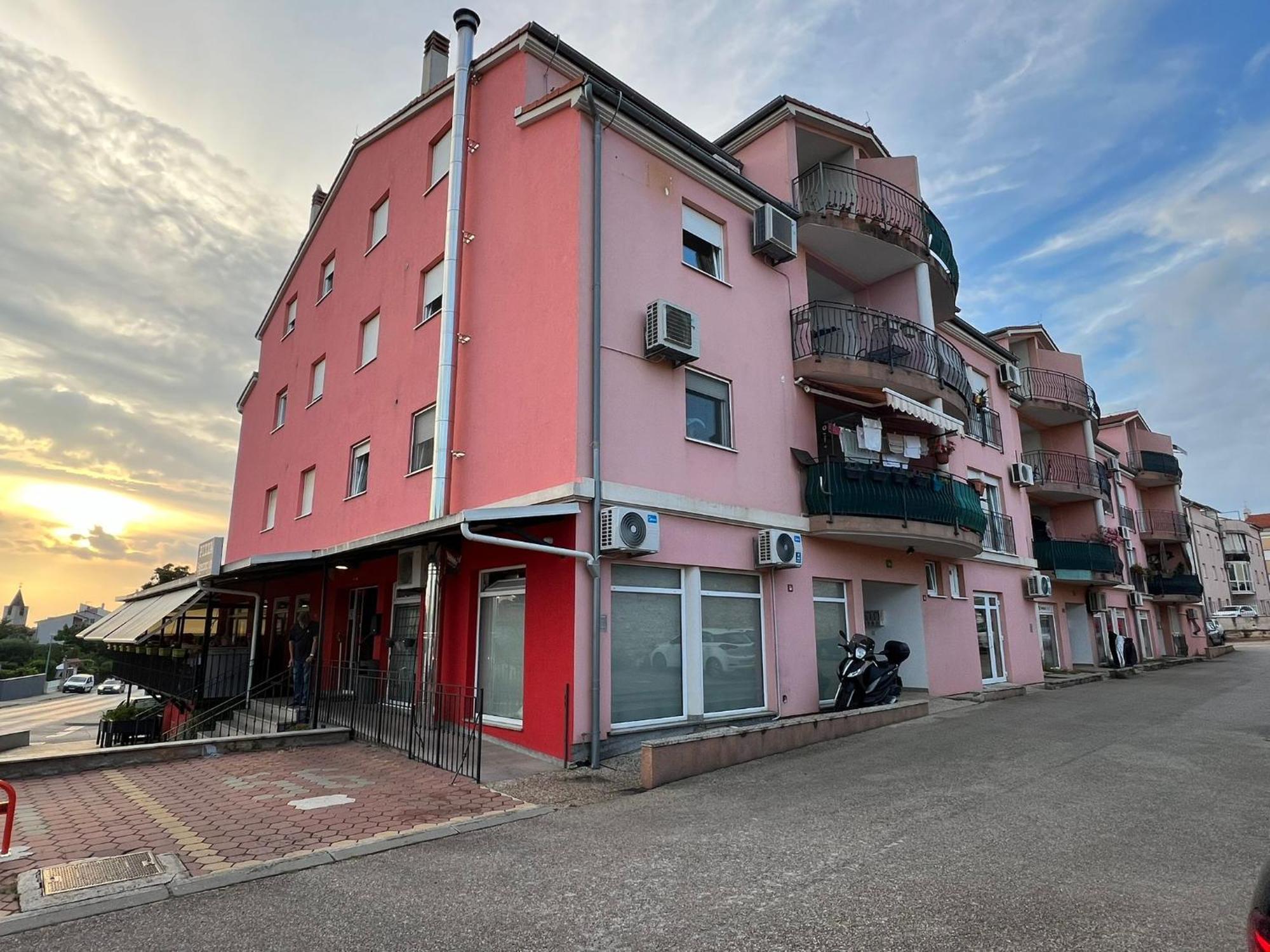 Lungo Mare Apartment With Terrace プーラ エクステリア 写真